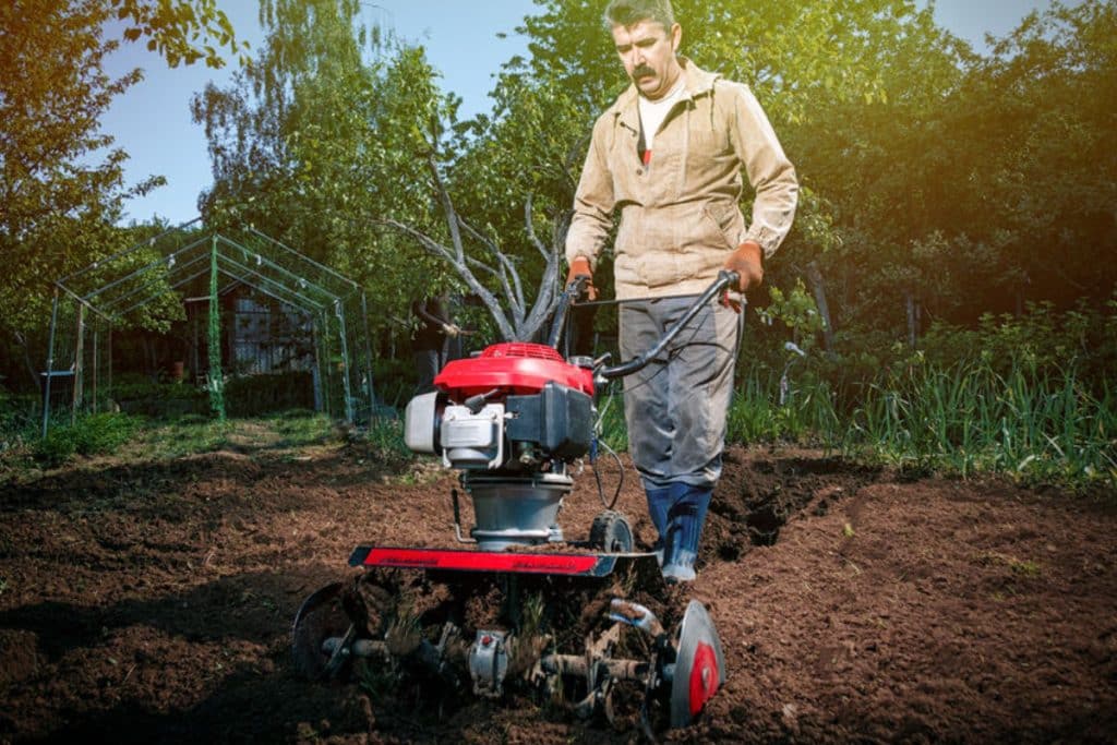 Préparer la terre de son jardin avant de réaliser ses plantations